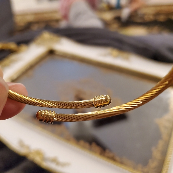 💛Gold initial B heart charm bracelet - Picture 4 of 8